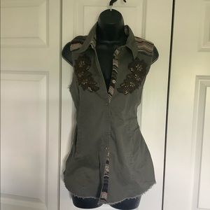 Button down Sleeveless top